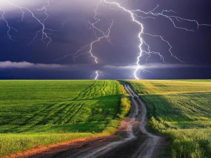 Czekanie na burzę